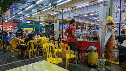 Leong Heng Restaurant โข Food Court Leong Heng Restaurant โข Food Court
