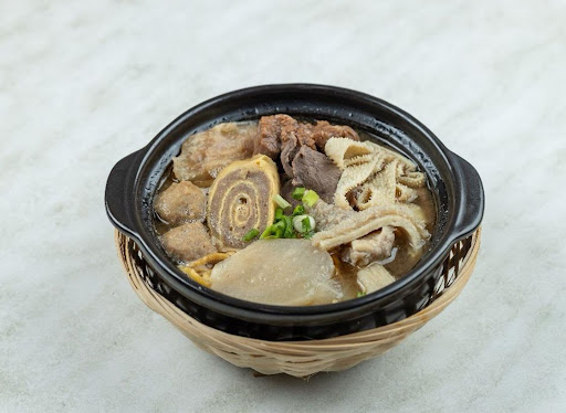 Yi Jia Kopitiam 一家 (Sinsuran Branch) Yi Jia Kopitiam 一家 (Sinsuran Branch)
