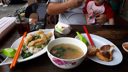 Choo Choo Cafe auntie choo kopitiam